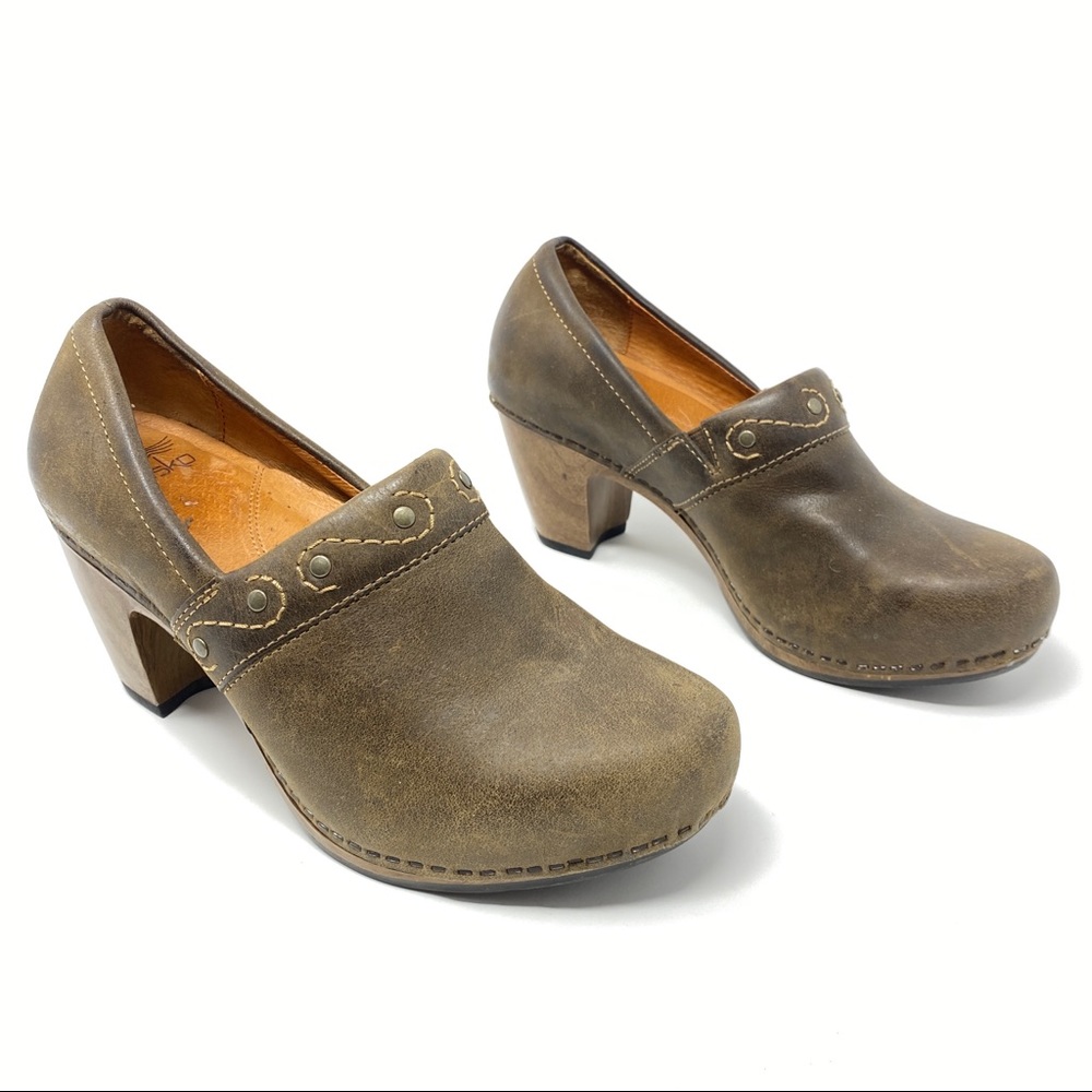 Brown Genuine Leather Riki Full Grain Clogs